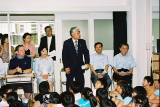 �N���b�N����ƐÎ~���\�����܂�